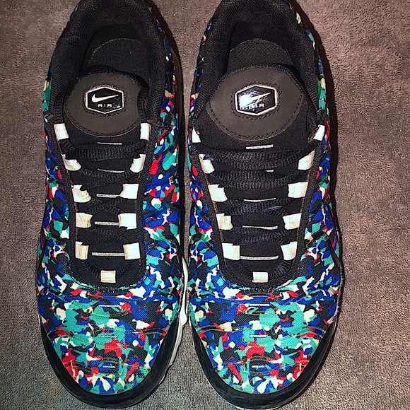 Air Max Plus GS 'Black Hyper Blue' - Picture 2 of 8